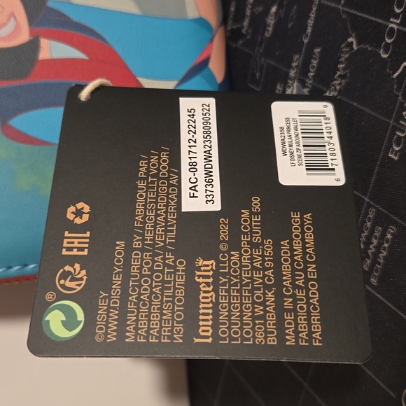 BNWT LoungeFly Disney Mulan Princess Zip around wallet - Picture 6 of 7